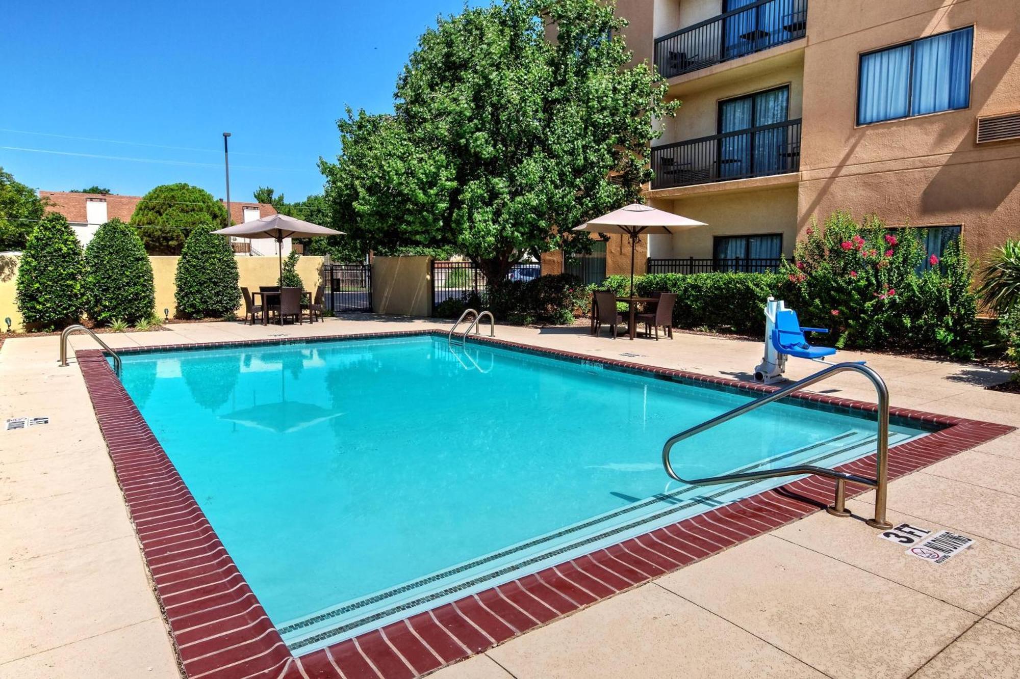 Courtyard By Marriott Abilene Southwest/Abilene Mall South Exterior foto